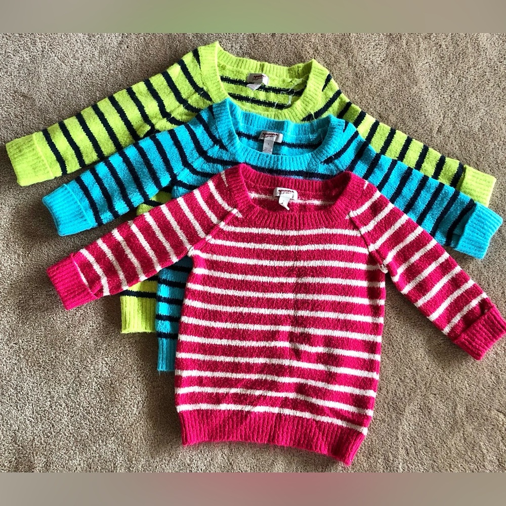 Arizona Jean Company Striped Fuzzy Scoop Neck 3/4 Length Sleeve Sweater, size S